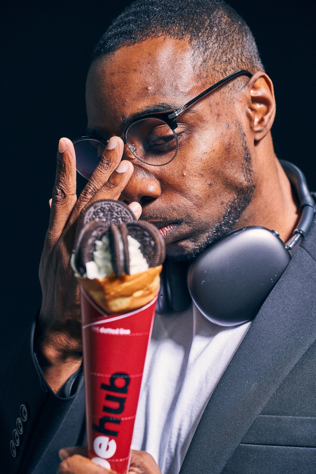 Provided campaign photograph 03: model with crepe